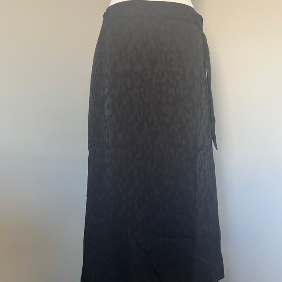 Banana Republic Black Jacquard Wrap Cheetah Animal Print Midi Pareo Skirt Medium - Picture 5 of 15